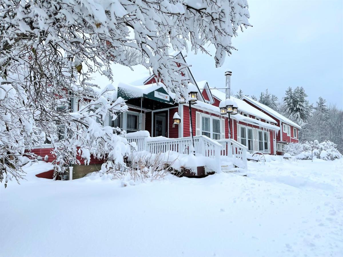 The Vermont Inn Mendon Bagian luar foto