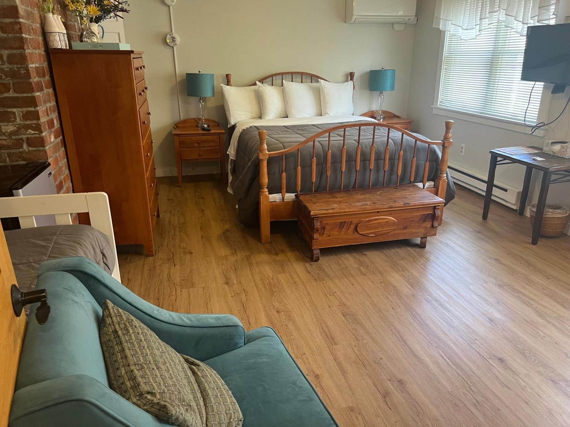 The Vermont Inn Mendon Bagian luar foto