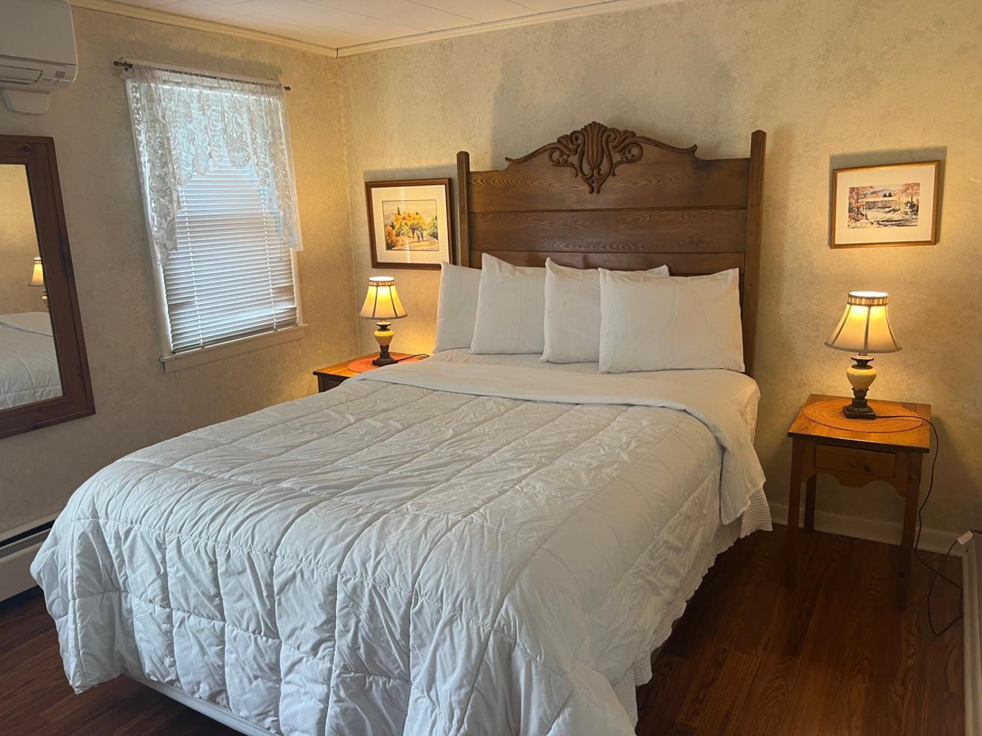 The Vermont Inn Mendon Bagian luar foto