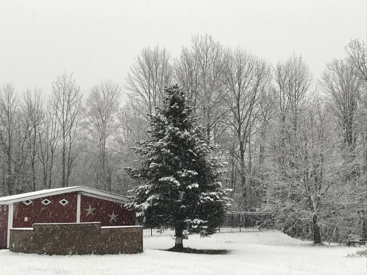 The Vermont Inn Mendon Bagian luar foto